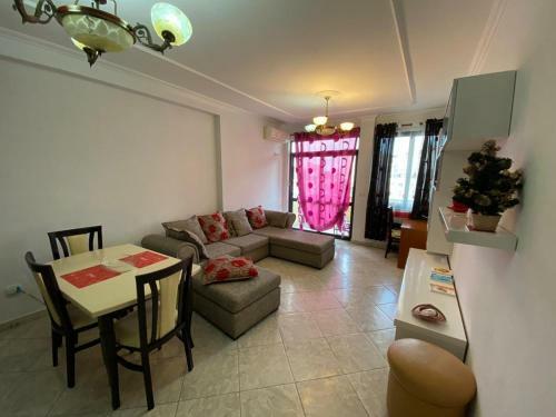 3 Room Apartment Near City Center