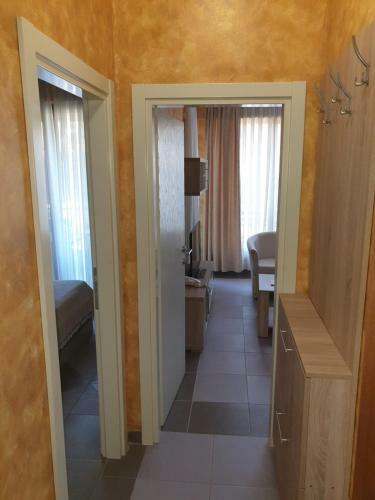 "lux Apartmani M-mili?"