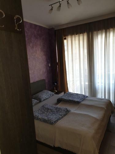"lux Apartmani M-mili?"