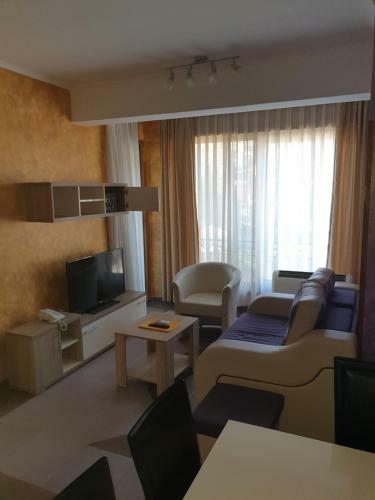 "lux Apartmani M-mili?"