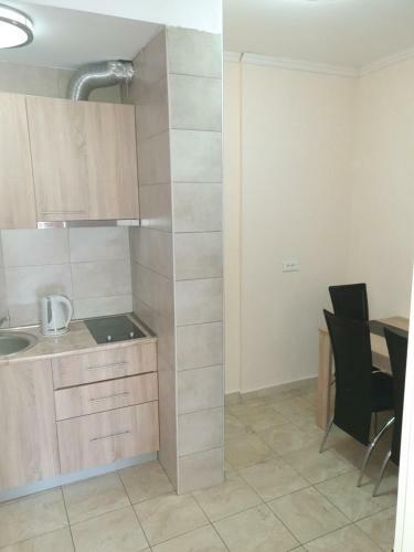 "lux Apartmani M-mili?"