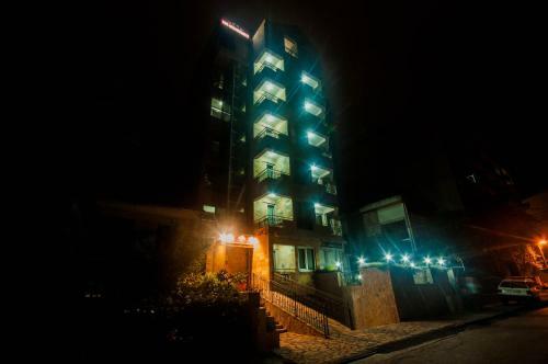 "lux Apartmani M-mili?"