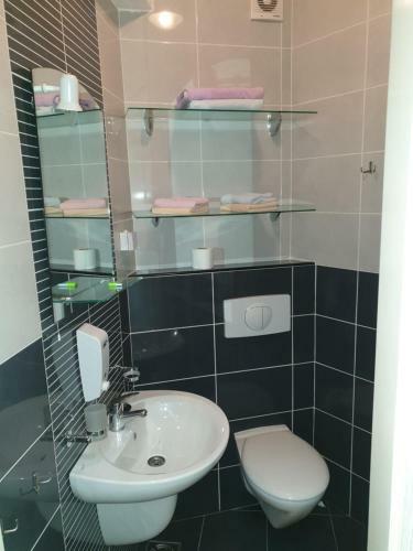 "lux Apartmani M-mili?"