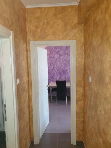 "lux Apartmani M-mili?"