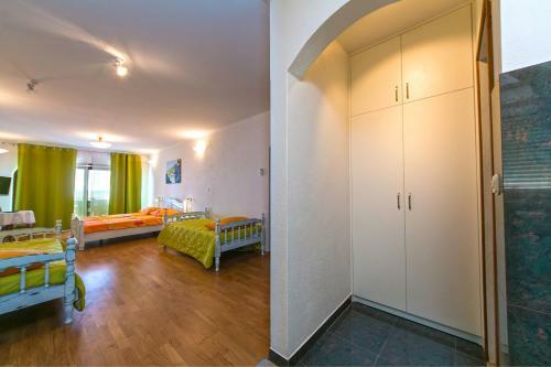 Adria Brela Apartments