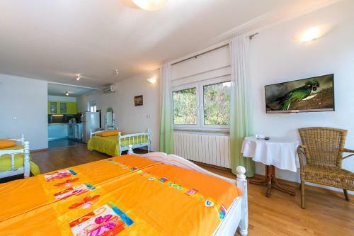 Adria Brela Apartments