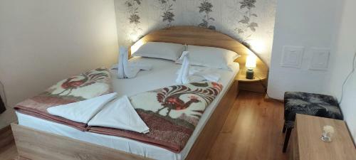Hostal Three Bedroom Apartment