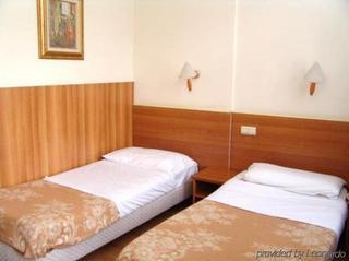 Aristote Hotel
