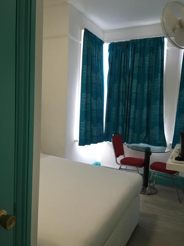 Clapham South Dudley Hotel