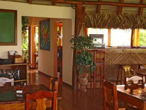 Guacamaya Lodge