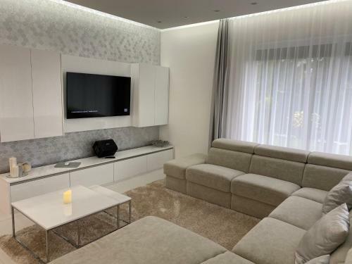 Amira Apartman