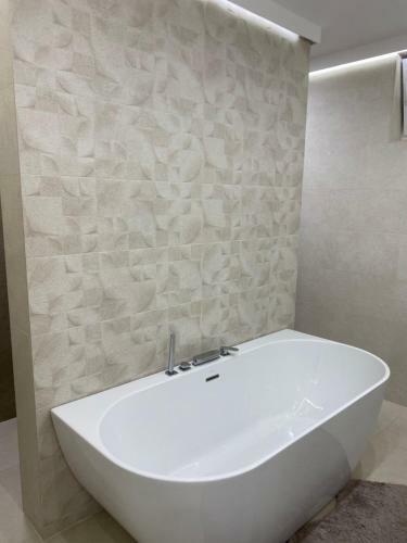 Amira Apartman