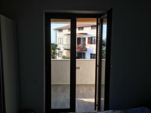 Hostal Orro Rooms
