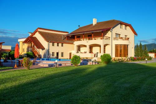 Hostal Pensiunea Ovy & Dya