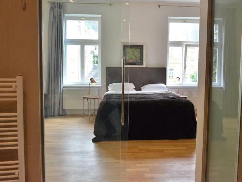Kolonada Luxury 3 Bedroom Apartment Manes