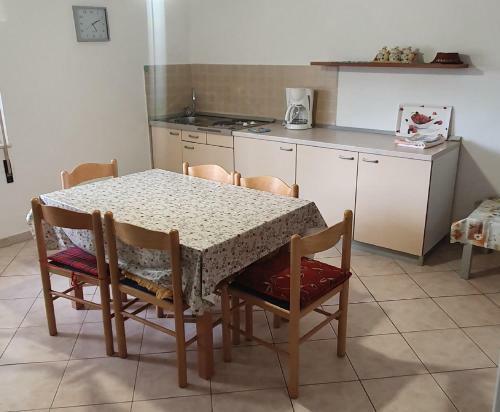 Cecillia Mare Apartments