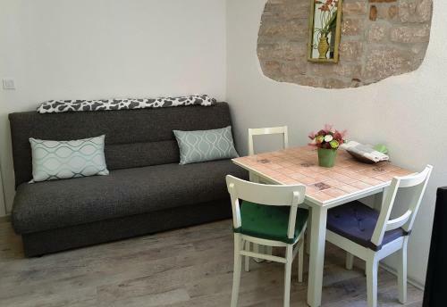 Cecillia Mare Apartments