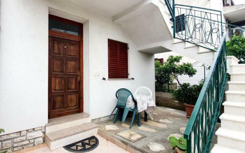 Cecillia Mare Apartments