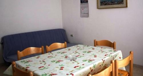 Cecillia Mare Apartments