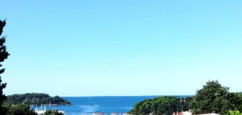 Cecillia Mare Apartments