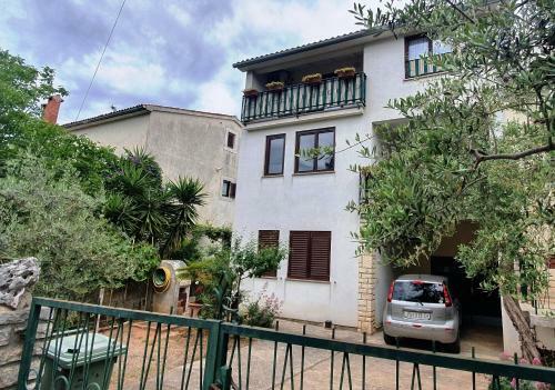 Cecillia Mare Apartments