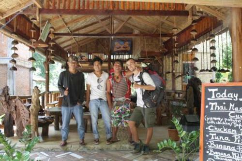 Hostal Eriono Guest House Bukit Lawang