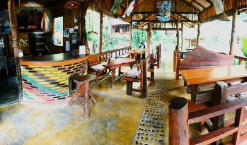 Hostal Eriono Guest House Bukit Lawang