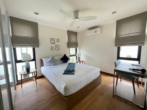 5 Bedroom Rooftop Pool Villa Laguna Park