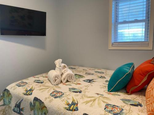 Flamingo Villas E Downstairs - Beautiful Beach Bungalow With Pool