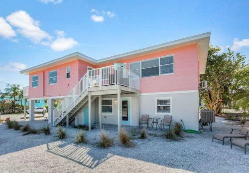 Flamingo Villas E Downstairs - Beautiful Beach Bungalow With Pool