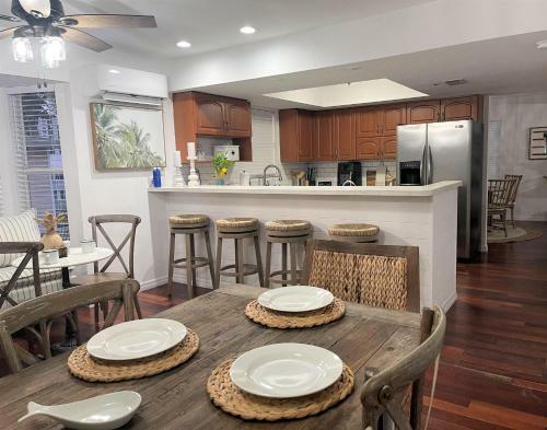 4969 Estero - Barbarose Beach House
