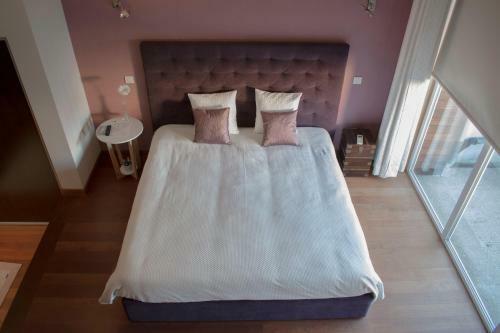Hostal Book House