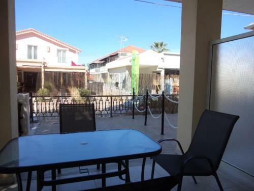 Ioanna Apartments Near The Sea