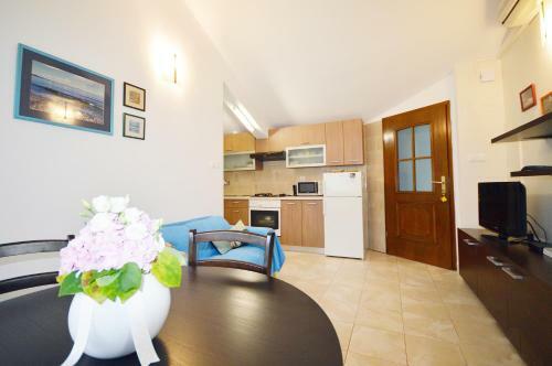 Apartment Elza