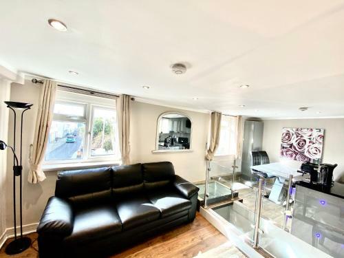 Modern Stylish Apartment At Brighton Station