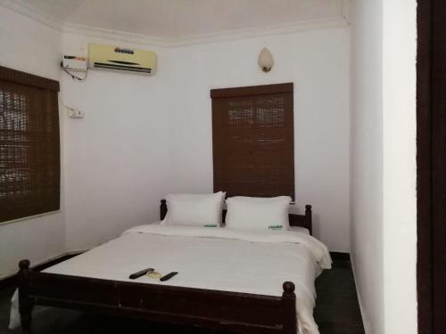 Hotel Esakki Resort Fivefalls