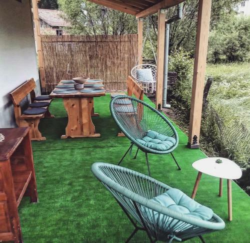 ??????? ???? ??? ??????? F?milly Villa Paradise Buynovo