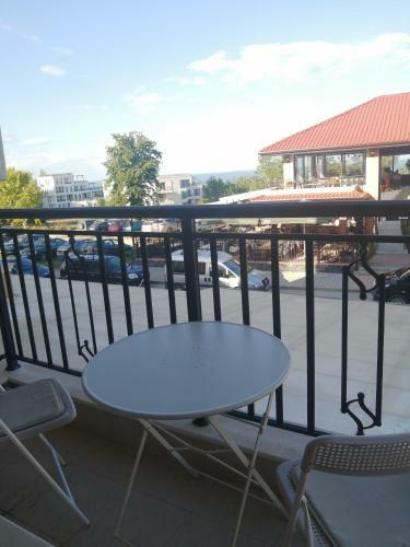 Apartment By The Beach