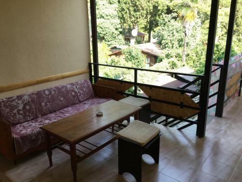 Hostal Guest House On Eshba 1