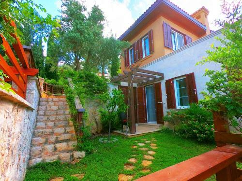 Villa Lagun