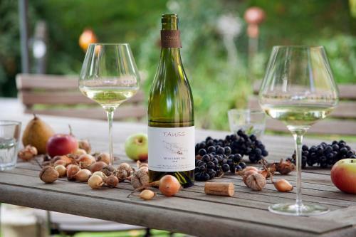 Hostal Weingut Tauss