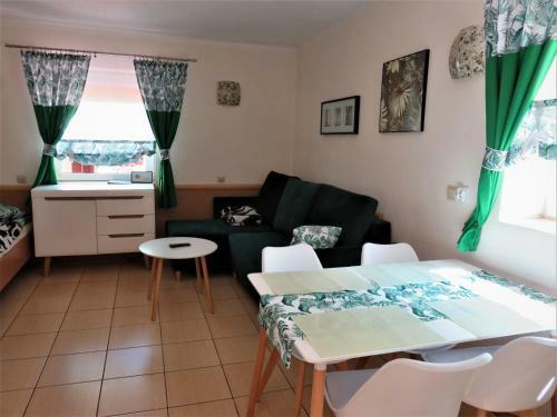 Bed & Breakfast Fala Na Wyspie