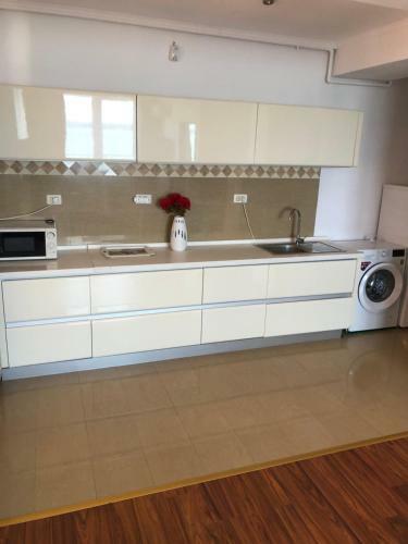 Virgo Apartaments Summerland
