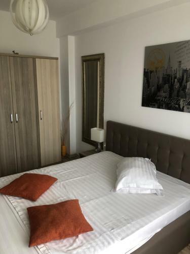 Virgo Apartaments Summerland