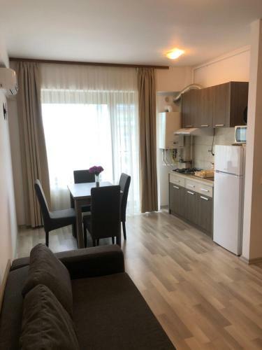 Virgo Apartaments Summerland