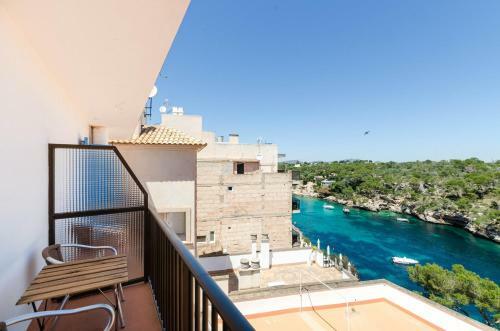 La Marina Hostal