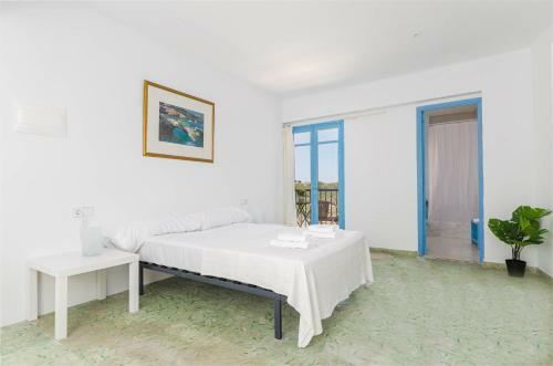 La Marina Hostal
