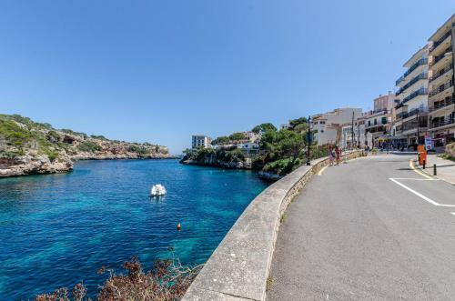 La Marina Hostal