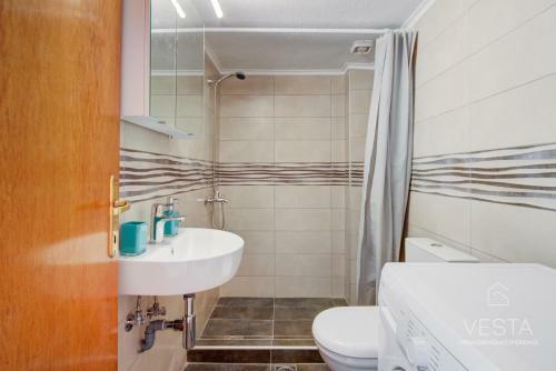 4 Apartments In Hanioti