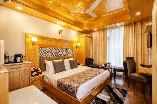 Hotel Suryansh Regency Manali Centrally Heated Air Cooled With Private Balconies